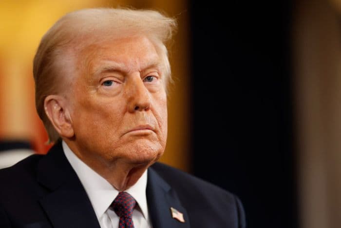 trump_pangkas_tenaga_kerja_lebih_200000_pekerjaan_federal_hilang