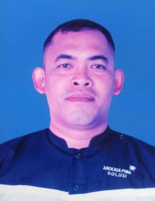 gagal_menyalip_truk_kontainer_seorang_guru_tewas_di_sergai_