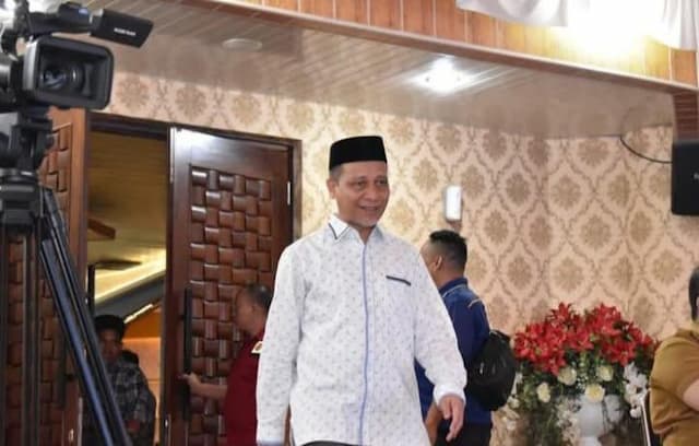 blangko_ktp_kosong_wakil_ketua_dprd_medan_bilang_ini_ke_ricozaki