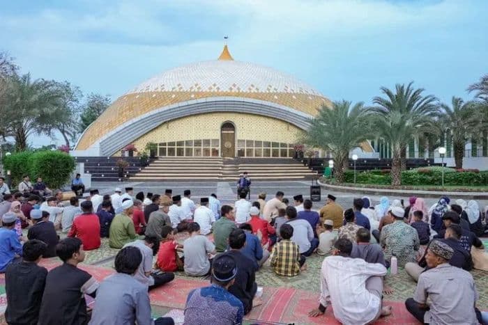 bupati_deli_serdang_ramadan_momentum_perkuat_kebersamaan_dan_integritas
