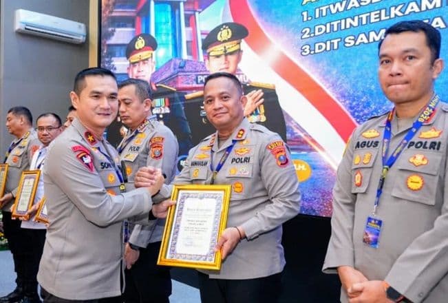 kapolres_batu_bara_raih_dua_penghargaan_di_rapim_polda_sumut_2026