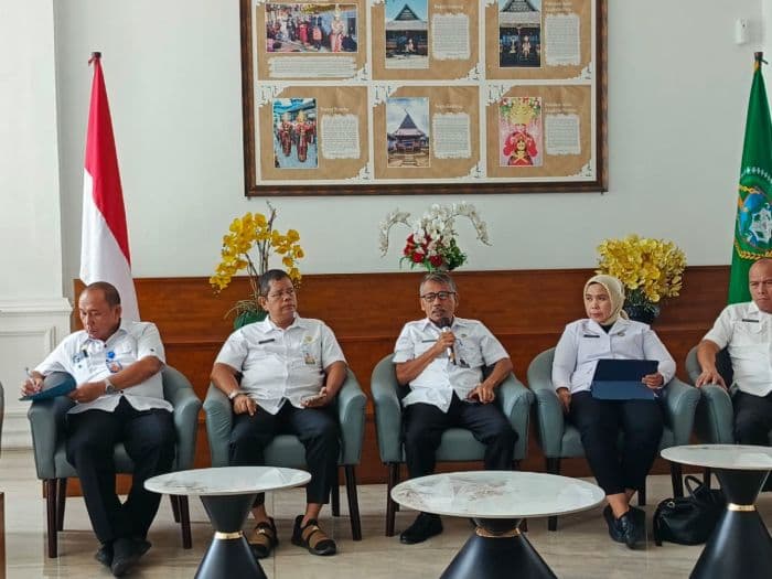 pemprov_sumut_targetkan_1467_huntara_di_tapsel_dan_tapteng_rampung_pekan_depan