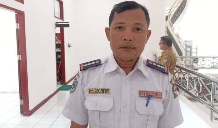 antisipasi_kemacetan_libur_lebaran_dishub_toba_maksimalkan_petugas_parkir