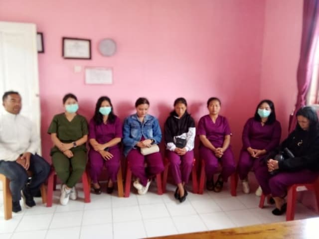 meski_dipecat_bupati_taput_11_nakes_pilih_tetap_bekerja_tanpa_digaji