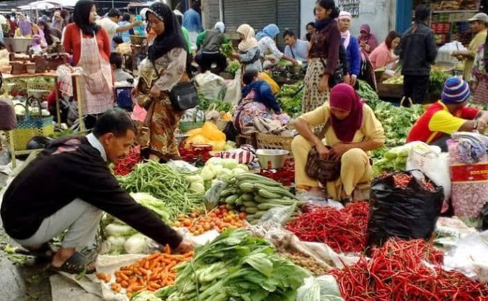 pemko_medan_pantau_harga_bahan_pokok_jelang_lebaran_di_pasar_tradisional