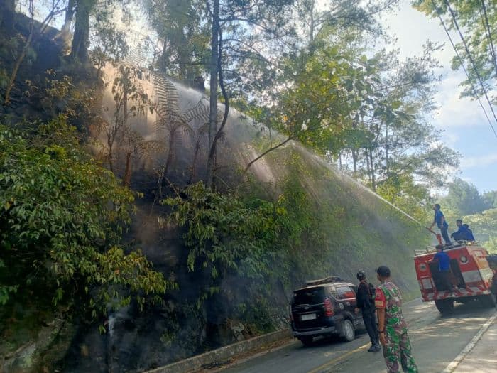 karhutla_terjadi_di_girsang_simalungun