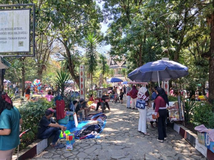 lapangan_merdeka_pematangsiantar_destinasi_favorit_keluarga_selama_libur_lebaran