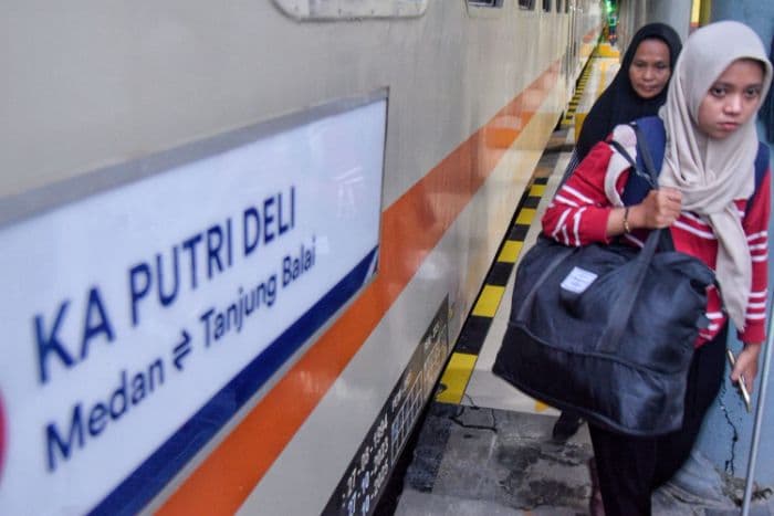 layani_143153_pelanggan_ka_putri_deli_jadi_primadona_angkutan_lebaran_2026