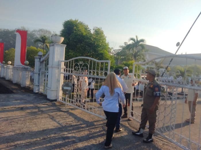 puluhan_asn_asahan_telat_masuk_kerja_hari_pertama_pasca_libur_lebaran_