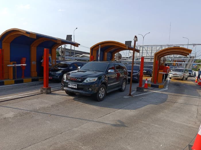 puncak_arus_balik_mudik_lebaran_257194_kendaraan_melintas_di_jalur_tol_medankualanamutebing_tinggi