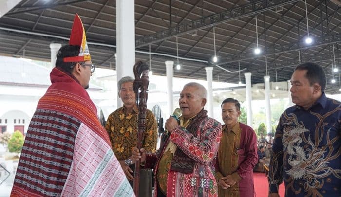 fery_sahputra_dikukuhkan_sebagai_ketua_umum_toga_simatupang_labusel