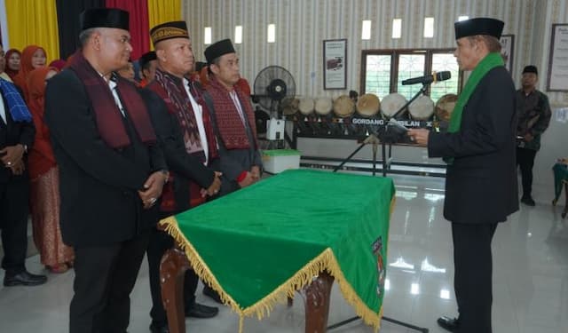 pengurus_lembaga_adat_dalihan_natolu_tabagsel_asahan_periode_20252029_dilantik_