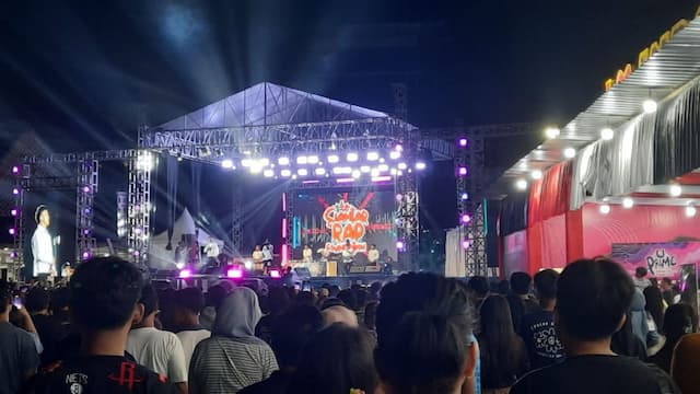 ribuan_warga_padati_konser_rakyat_hut_ke155_kota_pematangsiantar_