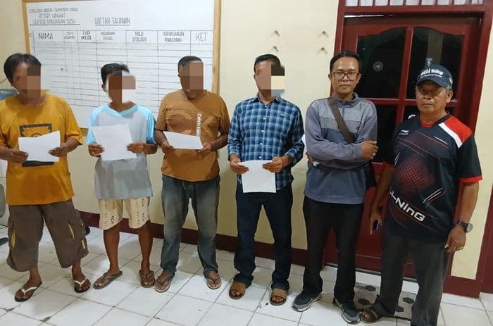 viral_pungli_di_pangkalan_susu_empat_pria_diamankan_polisi_akhirnya_damai