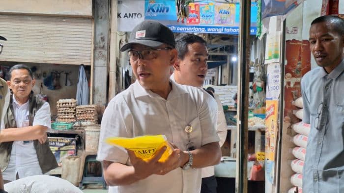 wadirut_bulog_pastikan_distribusi_minyakita_di_sumut_mulai_normal_