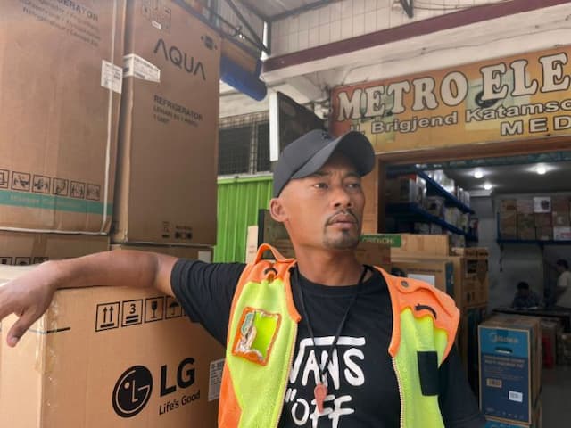 begini_kesaksian_jukir_saat_pencurian_150_gram_emas_di_jalan_brigjen_katamso_medan