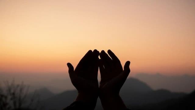 doa_dan_ucapan_hari_arafah_2026_keutamaan_amalan_sunah_dan_waktu_puasa_arafah