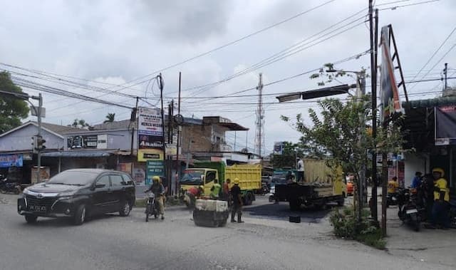 pemko_pematangsiantar_siapkan_puluhan_program_perbaikan_jalan_di_8_kecamatan