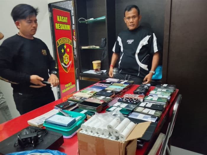 polisi_bongkar_sindikat_pemalsu_data_elektronik_di_tanjungbalai_16_orang_jadi_tersangka
