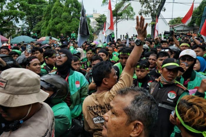 driver_ojol_demo_tuntut_kesejahteraan_dprd_sumut_desak_dishub_cari_solusi