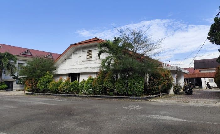 tender_gedung_baru_dprd_pematangsiantar_ditetapkan_akademisi_tidak_mendesak