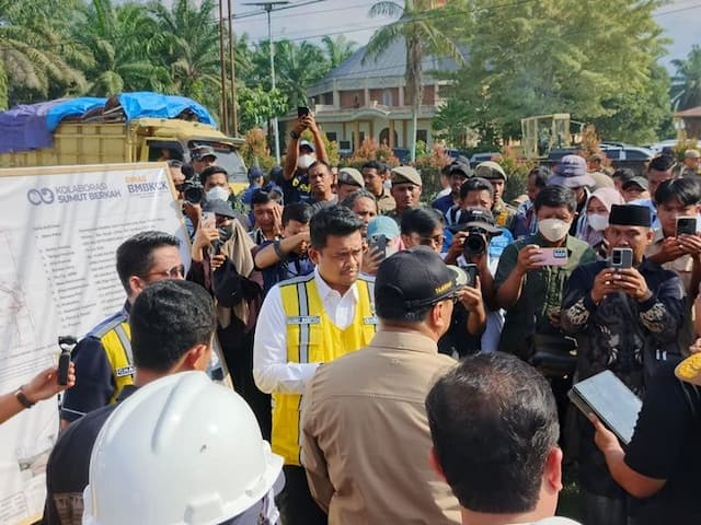 bobby_nasution_pastikan_perbaikan_jalan_rusak_parah_di_galang_dimulai_tahun_ini