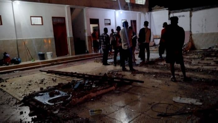 empat_hari_tak_beraktivitas_seorang_pria_ditemukan_meregangnyawa_di_kamar_kosnya_