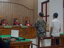 hakim_sebut_eks_ketua_hipmi_akbar_himawan_buchari_terima_fee_rp35_miliar_dalam_kasus_suap_djka_medan