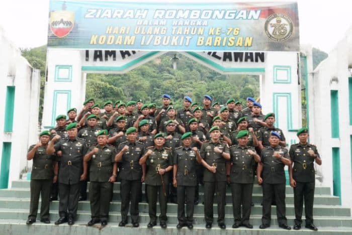 korem_023ks_gelar_ziarah_dan_anjangsana_peringati_hut_ke76_kodam_ibukit_barisan