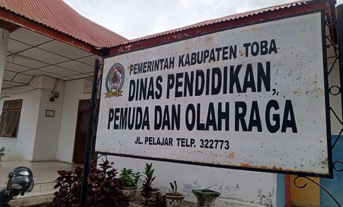 plt_kadisdikpora_toba_bantah_belum_serahkan_berkas_aset_ke_bpkad