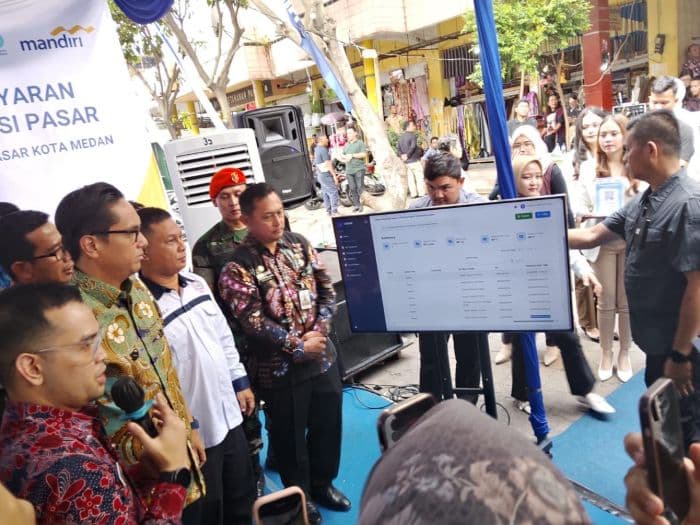 rico_waas_resmikan_digitalisasi_pasar_petisah_cegah_kebocoran_pad_dan_tingkatkan_transparansi