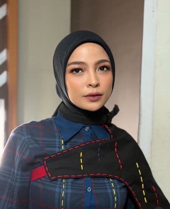 tantri_kotak_ditipu_teman_sendiri_hingga_miliaran_rupiah_kini_kumpulkan_bukti_