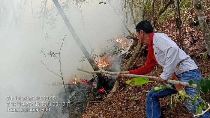 karhutla_di_toba_capai_220_hektare_kphl_balige_kewalahan_tangani_titik_api