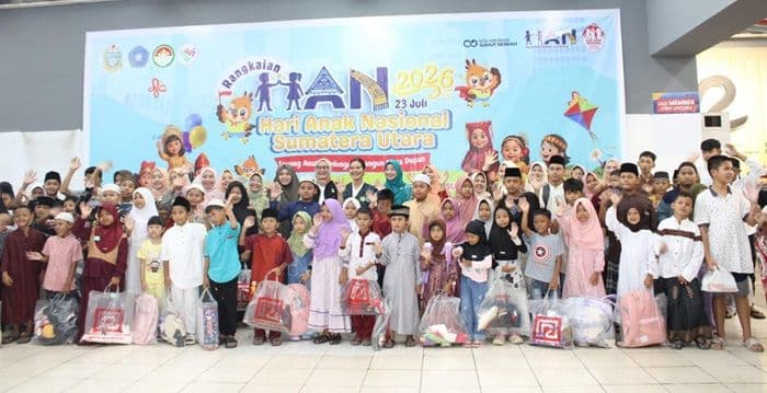 peringati_hari_anak_nasional_kahiyang_ayu_santuni_200_anak_yatim_di_tebing_tinggi