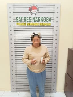 sempat_kabur_ke_rumah_warga_sat_narkoba_polres_sergai_ringkus_terduga_pengedar_sabu_di_sergai