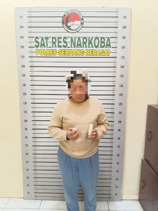 sempat_kabur_ke_rumah_warga_sat_narkoba_polres_sergai_ringkus_terduga_pengedar_sabu_di_sergai