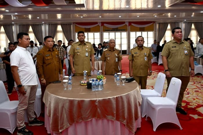 harapkan_informasi_pembangunan_sampai_ke_masyarakat_bobby_minta_opd_senantiasa_terbuka_dengan_wartawan