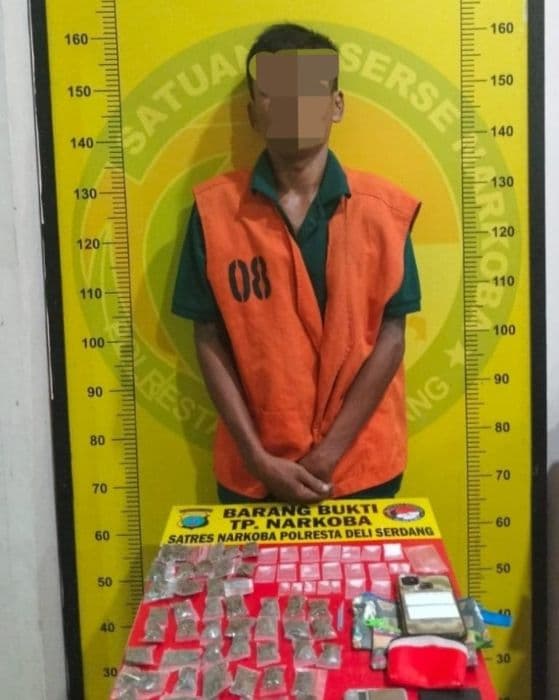 bawa_21_paket_sabu_dan_46_paket_ganja_pengedar_narkoba_di_batang_kuis_ditangkap