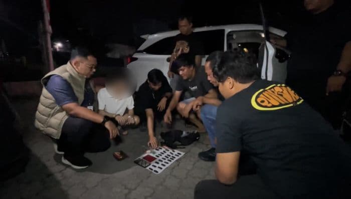 wna_malaysia_ditangkap_di_medan_bawa_29_vape_berisi_narkoba