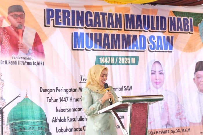 bupati_labuhanbatu_janjikan_pembangunan_kanopi_masjid_dan_perbaikan_drainase