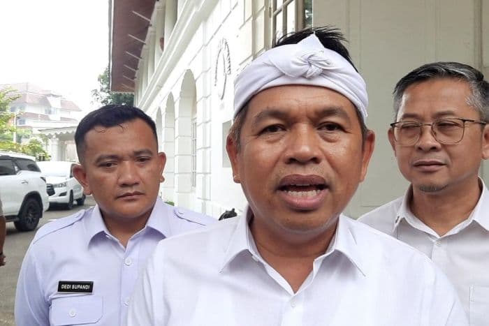 gubernur_jabar_dedi_mulyadi_evaluasi_program_makan_bergizi_gratis_usai_kasus_keracunan_massal