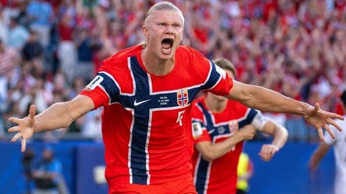 dua_gol_erling_haaland_antar_norwegia_kalahkan_denmark_32_di_nations_league_