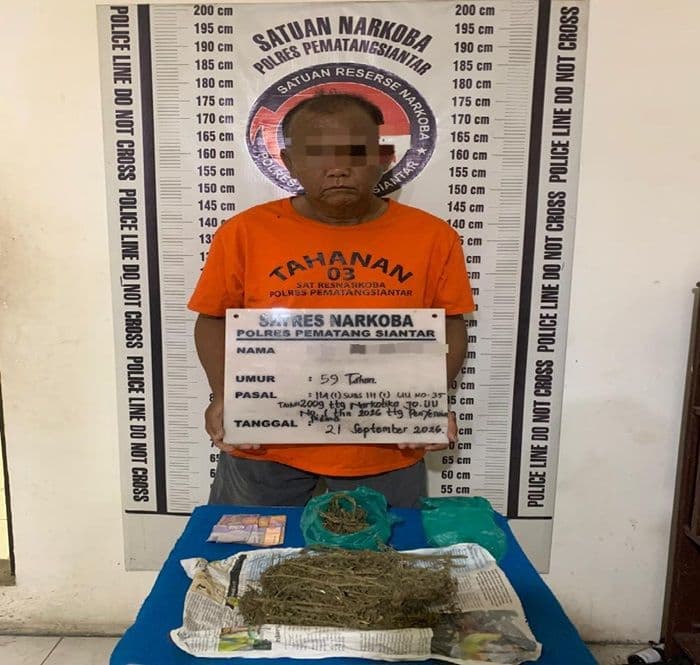 ganja_106_gram_jatuh_di_aspal_pemilikya_ternyata_residivis_lansia_di_siantar_