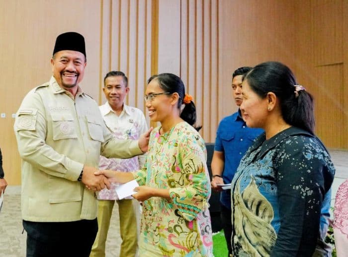 ratusan_guru_sekolah_minggu_di_batu_bara_terima_insentif_rp3_juta_per_orang