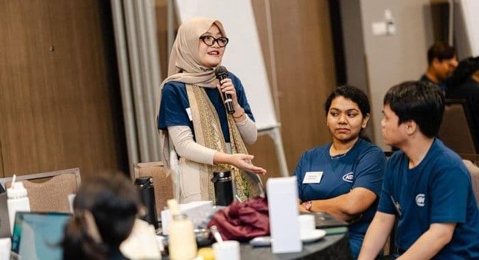 wakili_indonesia_mahasiswi_ui_raih_juara_1_simposium_pemuda_asean_2026