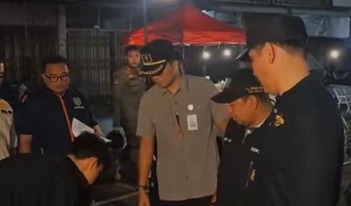 respons_keluhan_warga_satpol_pp_medan_tertibkan_pedagang_angkringan_di_gatot_subroto