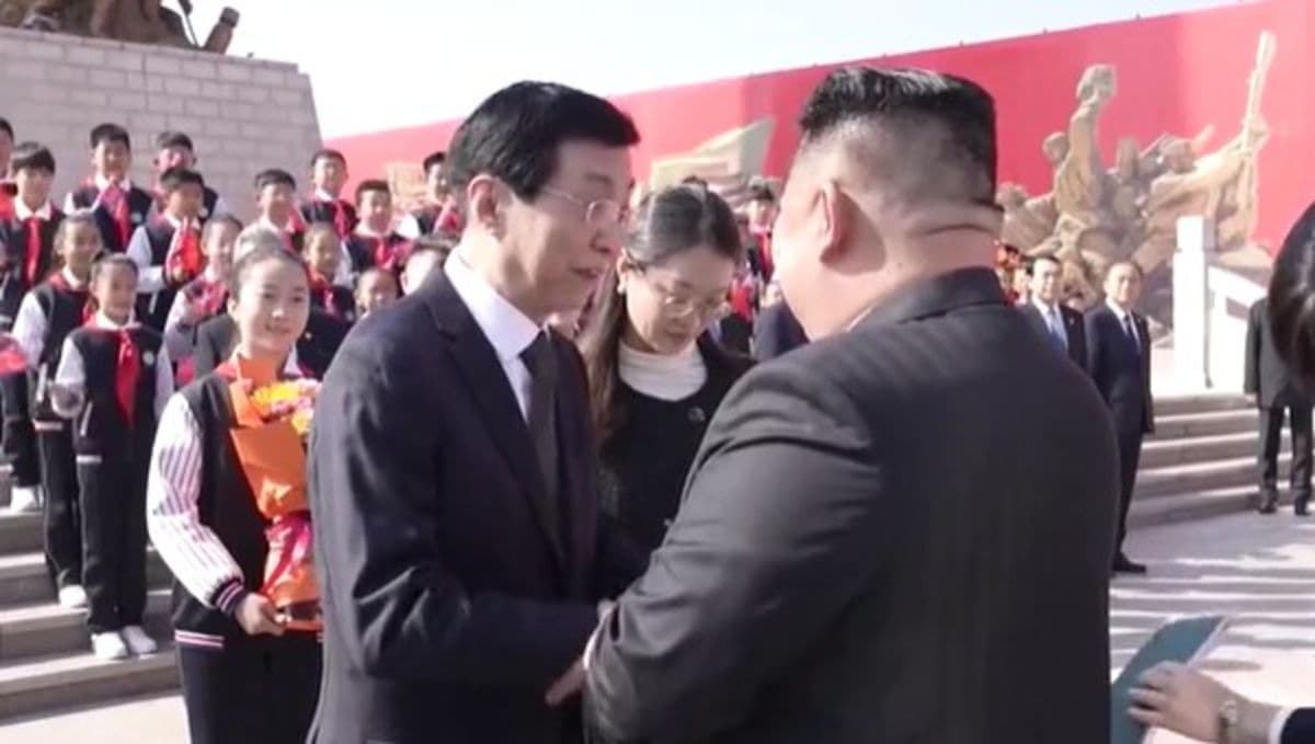 kim_jong_un_lintasi_jembatan_baru_chinakorut_pererat_hubungan_ekonomi