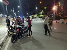 polsek_medan_timur_amankan_14_motor_berknalpot_brong_antisipasi_balap_liar_di_underpass_hm_yamin