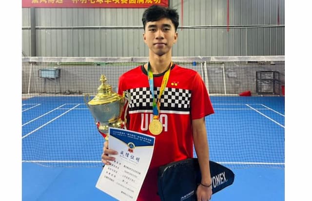 mahasiswa_una_tegar_dwi_putra_juara_1_tunggal_putra_di_turnamen_internasional_piala_xunfeng_boyuan_tiongkok