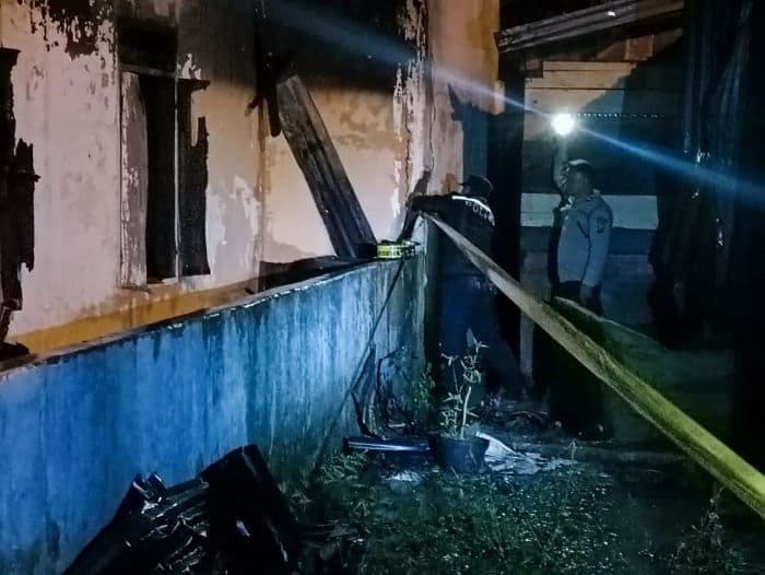 satu_unit_rumah_permanen_ludes_terbakar_di_muara_taput